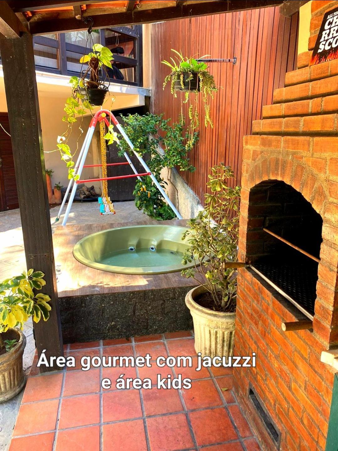 Aconchego De Itaipava - Casa De 3 Quartos, Equipada, Area Kids, Jacuzzi, Pet Friendly, Churrasqueira, Em Meio A Natureza E Proximo Ao Centro Do Bairro Petropolis  Exterior photo