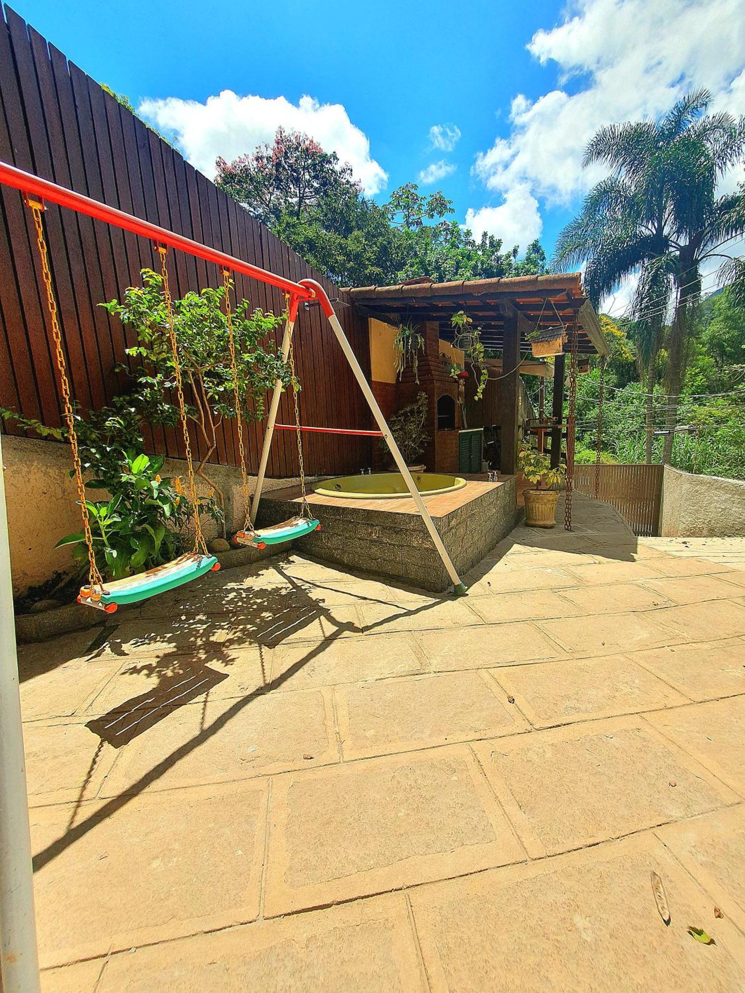 Aconchego De Itaipava - Casa De 3 Quartos, Equipada, Area Kids, Jacuzzi, Pet Friendly, Churrasqueira, Em Meio A Natureza E Proximo Ao Centro Do Bairro Petropolis  Exterior photo