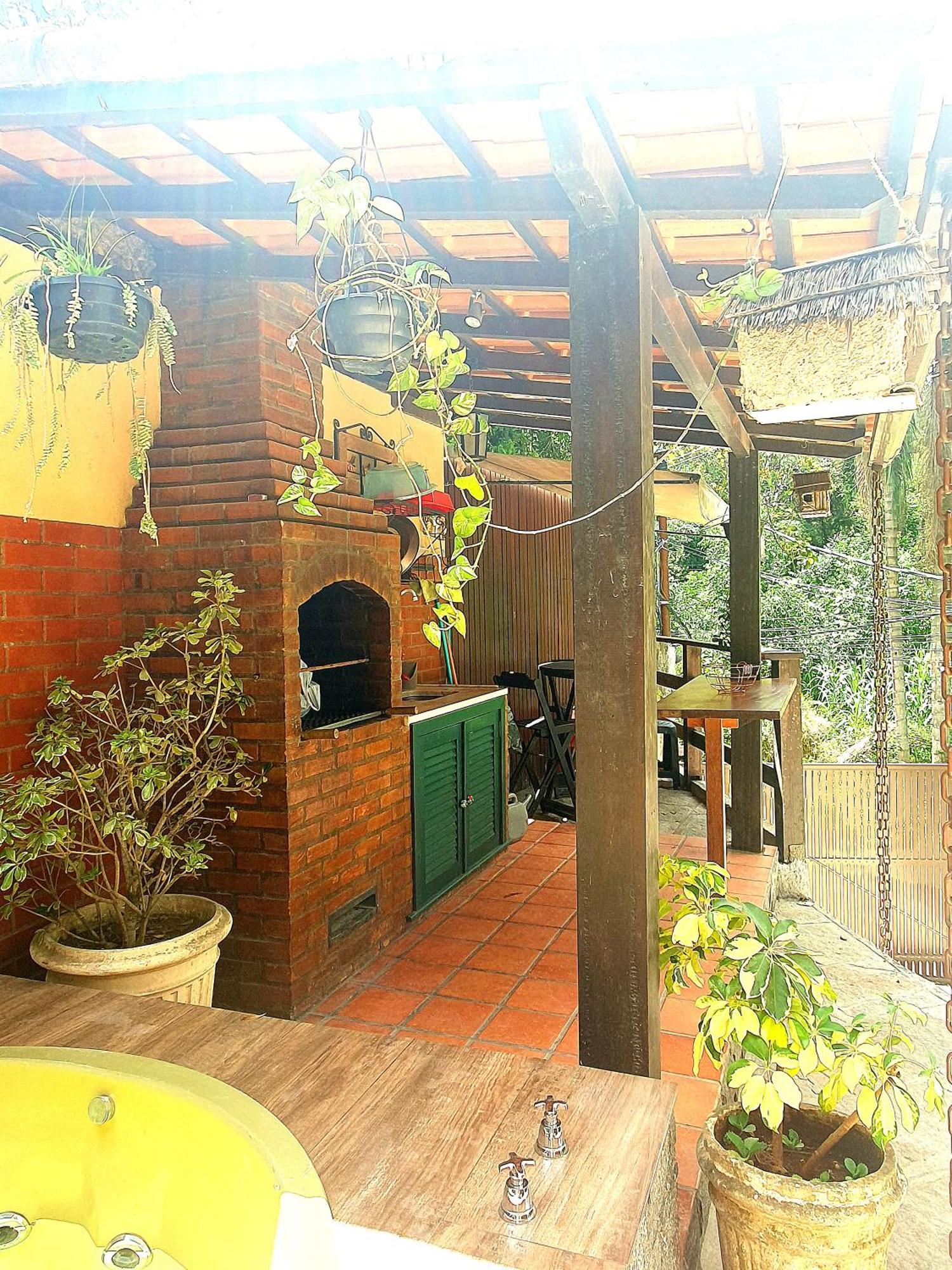 Aconchego De Itaipava - Casa De 3 Quartos, Equipada, Area Kids, Jacuzzi, Pet Friendly, Churrasqueira, Em Meio A Natureza E Proximo Ao Centro Do Bairro Petropolis  Exterior photo