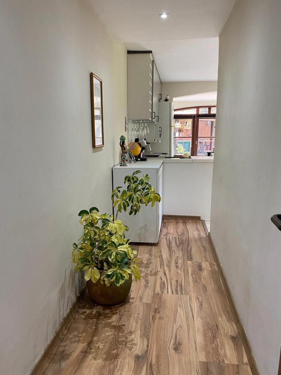 Aconchego De Itaipava - Casa De 3 Quartos, Equipada, Area Kids, Jacuzzi, Pet Friendly, Churrasqueira, Em Meio A Natureza E Proximo Ao Centro Do Bairro Petropolis  Exterior photo