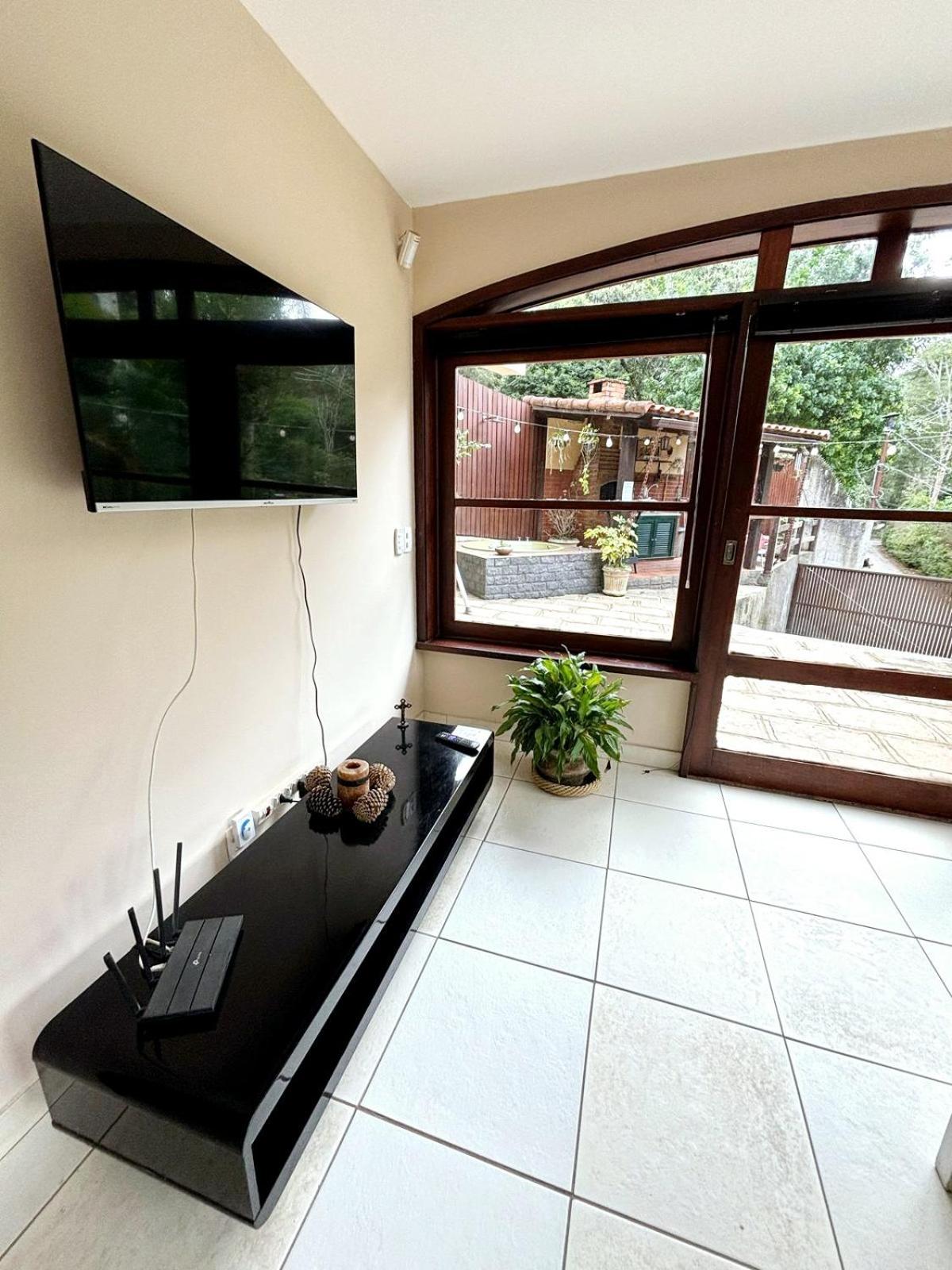 Aconchego De Itaipava - Casa De 3 Quartos, Equipada, Area Kids, Jacuzzi, Pet Friendly, Churrasqueira, Em Meio A Natureza E Proximo Ao Centro Do Bairro Petropolis  Exterior photo